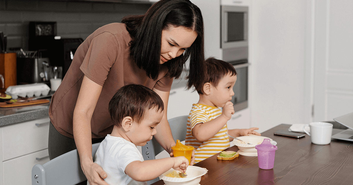 Retroactive child support and Texas family law paperwork on a desk