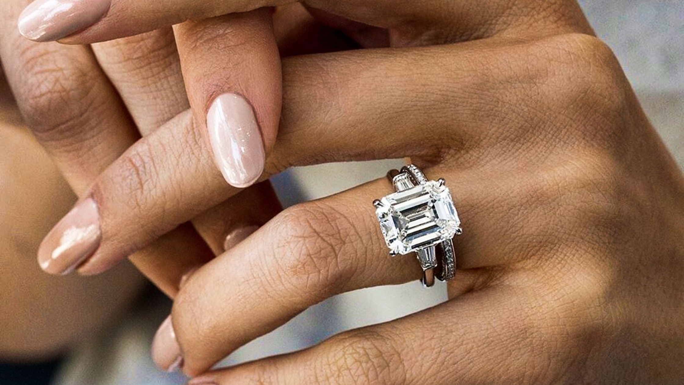 Who keeps the engagement ring Texas